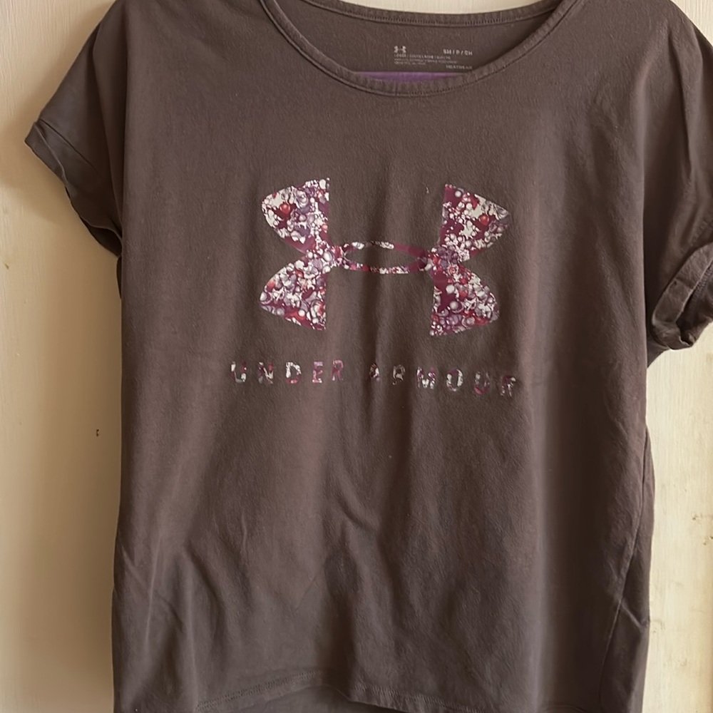 Women’s small Under Armour grey and purple crop top